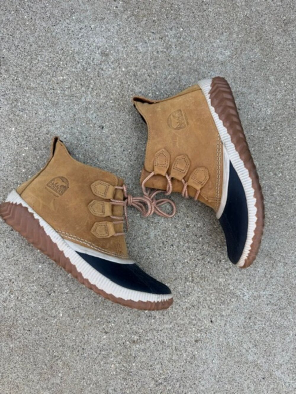 Sorel out n about boots